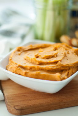 hummus z suszonymi pomidorami