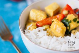 Kurczak curry z papryką