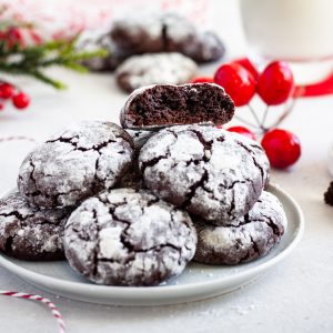 Popękane ciasteczka czekoladowe chocolate crinkle cookies
