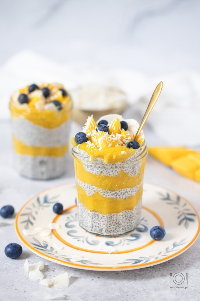 Pudding chia z mango i mleczkiem kokosowym