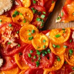 Galette z pomidorami i ziołowym twarogiem