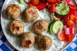 Pieczone greckie pulpeciki z indyka i cukinii