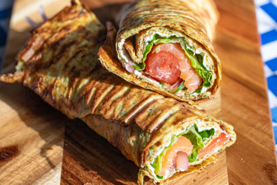 Wrap z cukinii i serka wiejskiego