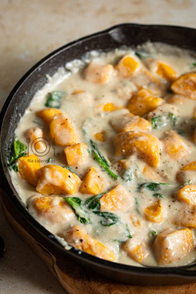 Dyniowe leniwe z sosem z gorgonzoli