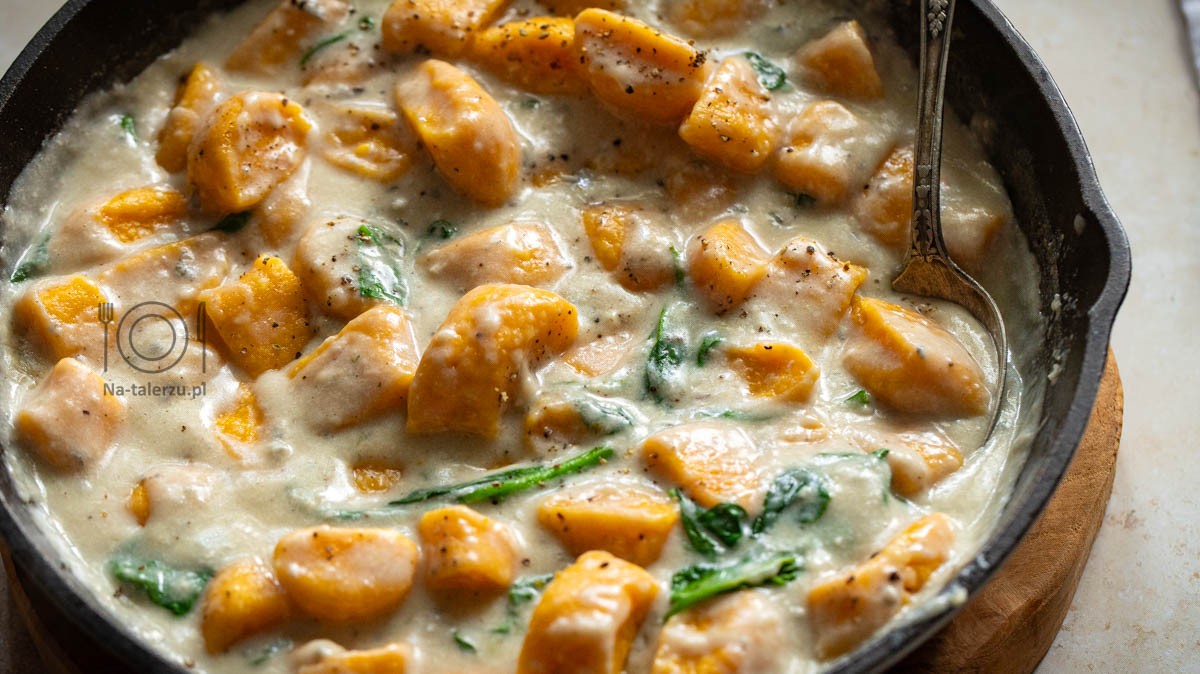 Dyniowe leniwe z sosem z gorgonzoli