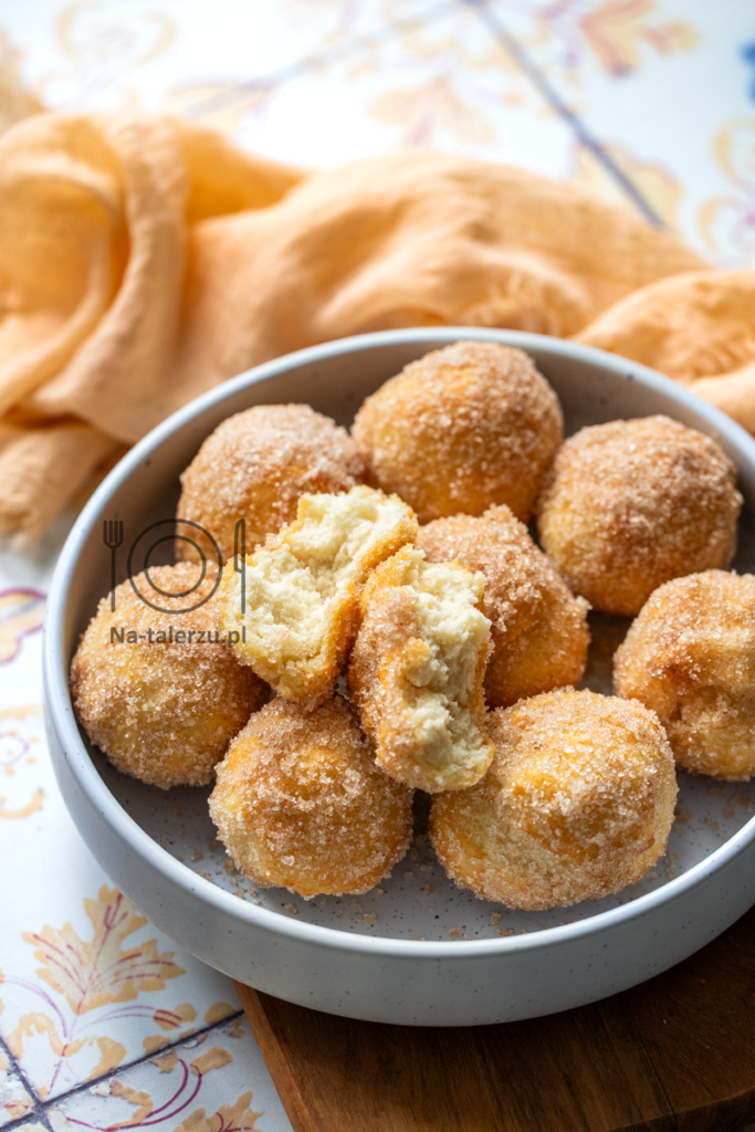 Mini pączki z 3 składników z air fryer