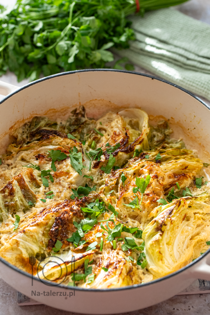 Kremowa zapiekana młoda kapusta