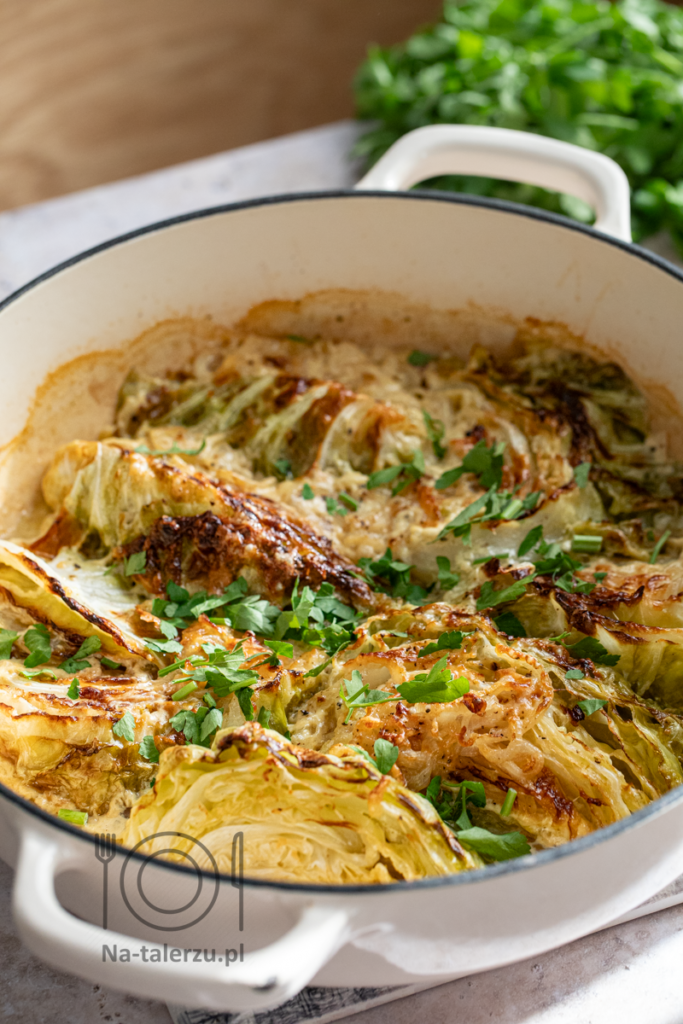 Kremowa zapiekana młoda kapusta