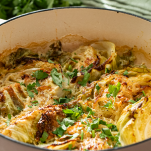 Kremowa zapiekana młoda kapusta