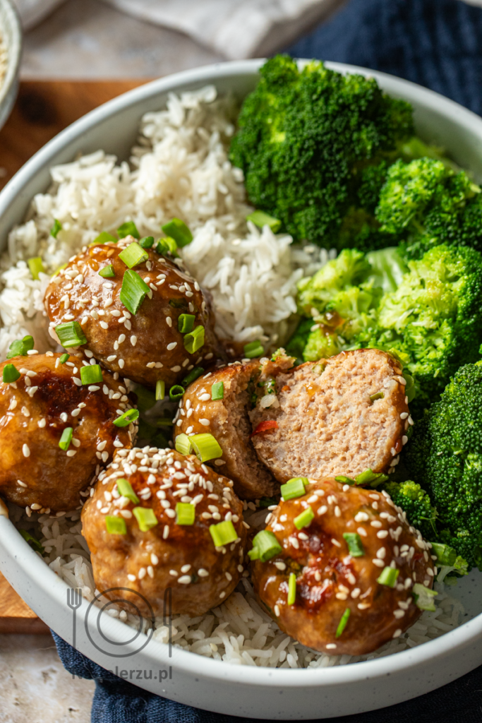 Pieczone klopsiki z indyka w sosie teriyaki